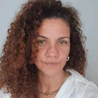 Sheila Oliveira Sheila Oliveira