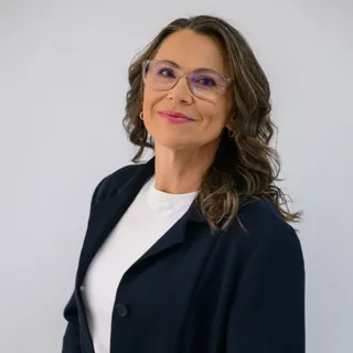 Siluana Cristani Siluana Cristani