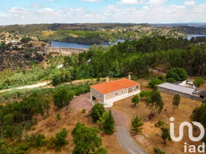 Moradia térrea  em Martinchel