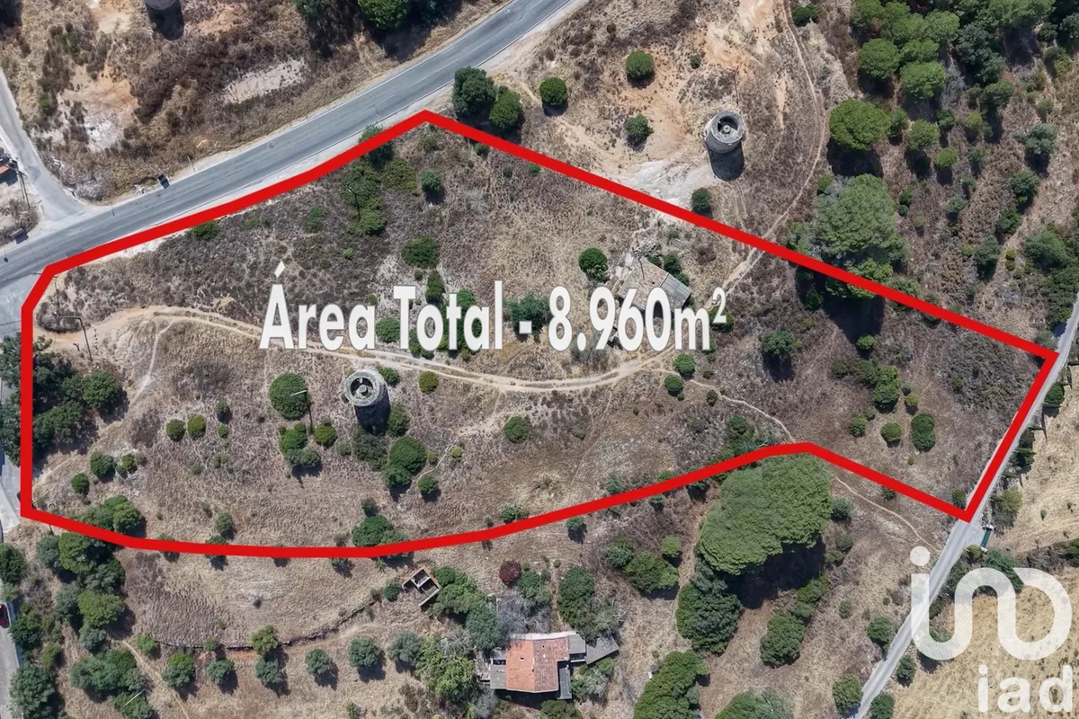 Terreno misto de 8960 m² em Ferreiras