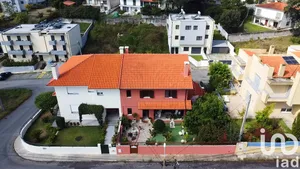 Moradia geminada em Anha