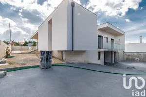 Moradia térrea  em Pousos