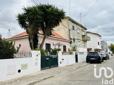 Semi-detached house  at Setúbal