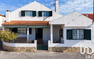 Detached house at Abrigada