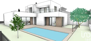 Detached house at Sesimbra