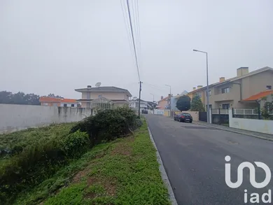 Terreno urbano  em Perozinho