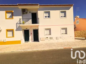 Single-storey house at Rio de Moinhos