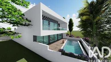 House  in Mexilhoeira Grande