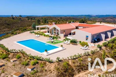Fotografia 6 de Quinta 4 quartos de 227 m² em BENSAFRIM