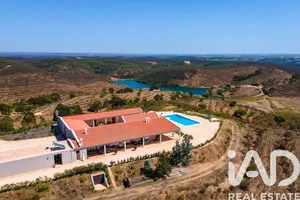 Detached house  in Bensafrim