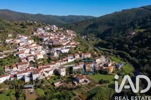 Semi-detached house at Ceira