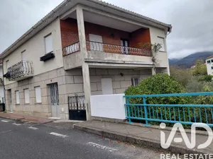 House  at Unhais da Serra