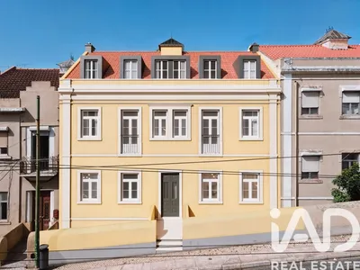 Fotografia 5 de Prédio de 168 m² em Lisboa