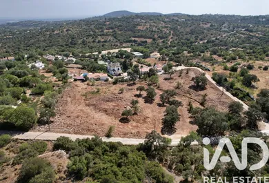 Terrain à bâtir à Santa Bárbara de Nexe