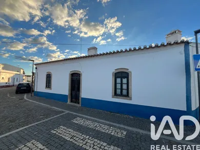 House  in Santa Clara-a-Nova