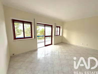 Apartamento T1 em São João das Lampas