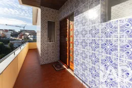 Two-family house in Guifões