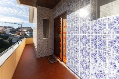 Two-family house  in Guifões