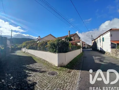 Single-storey house  in Benquerença
