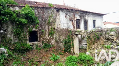 House  in Barcouço