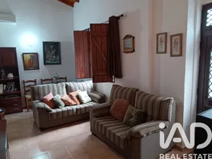 Single-storey house at Alvito