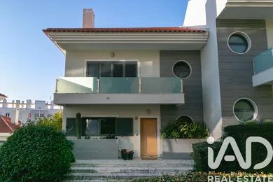 Moradia geminada em Estoril
