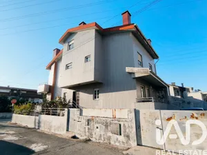 Detached house  at Guifões