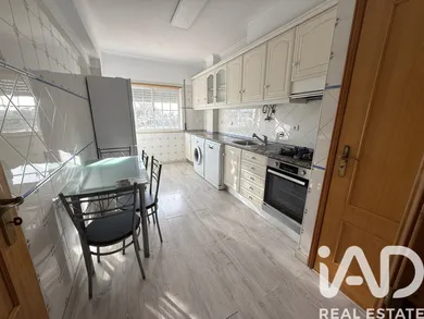 Apartamento T2 em Fernão Ferro