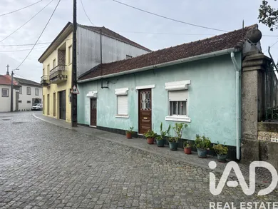 Two-family house in Lavra