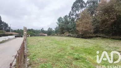 Terreno urbano  em Cornes