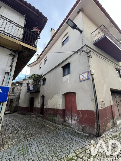 Fotografia 3 de Prédio de 254 m² em Tabuaço