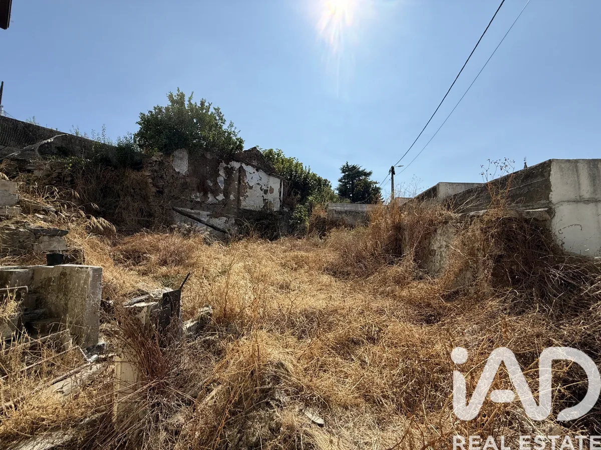 Terreno urbano de 345 m² em Peso da Régua