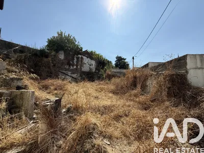 Fotografia 1 de Terreno urbano de 345 m² em Peso da Régua