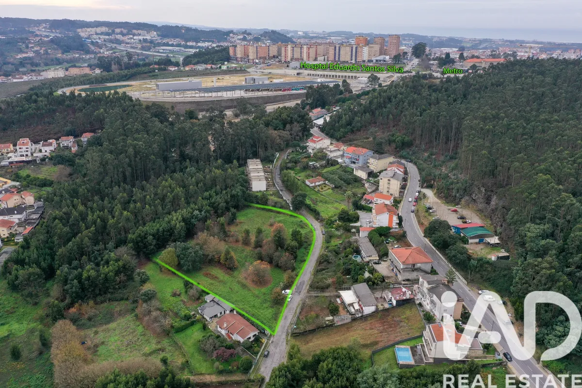 Terreno de 6582 m² em Vila Nova de Gaia