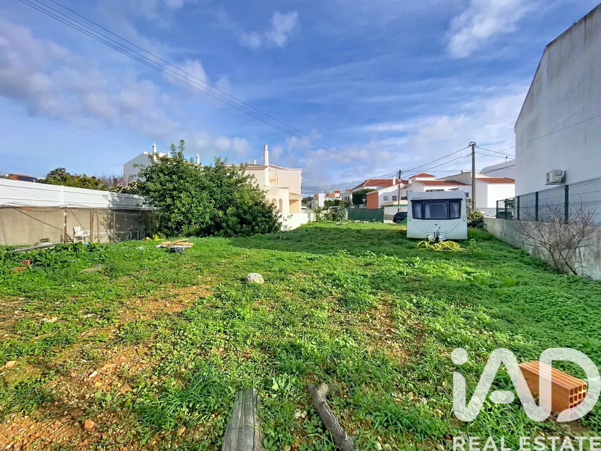 Terreno urbano de 570 m² em Portimão
