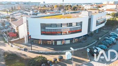 Fotografia 1 de Prédio de 248 m² em Moreira