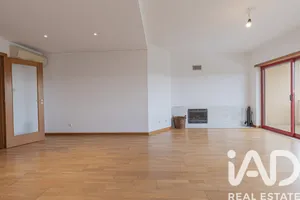 Apartamento T3 em Aldeia de Paio Pires