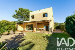 Pavillon à Vila Nova de Gaia