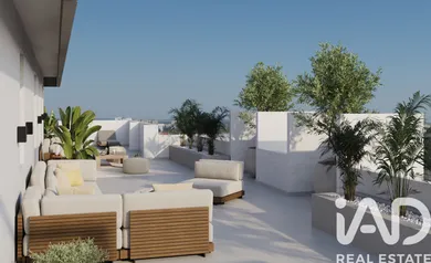 Penthouse T4 in Linda-a-Velha