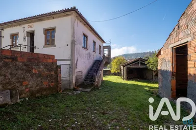Fotografia 9 de Casa/Moradia 6 quartos de 209 m² em Mouronho