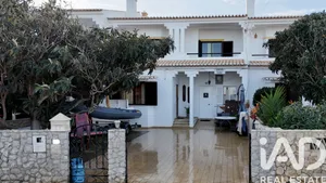 Moradia geminada  em Sagres