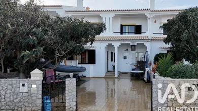 Moradia geminada  em Sagres