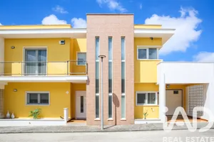 Moradia em banda  em Lourinhã