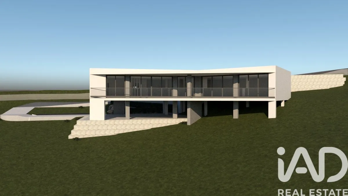 Terreno urbano de 4400 m² em Cadaval