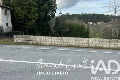 Terreno urbano  em Louredo