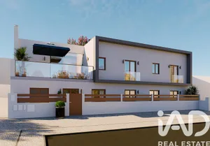 Moradia geminada  em Setúbal