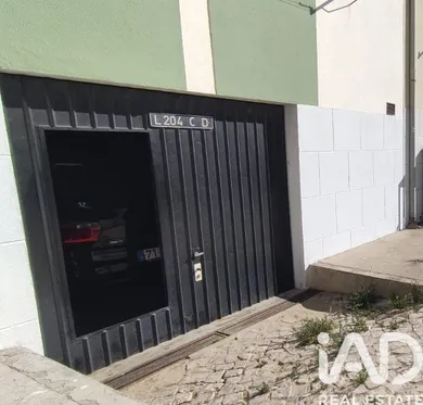 Estacionamento em Moita