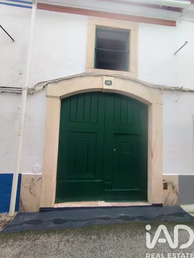 Maison  à Borba