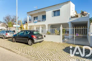 Two-family house  in Ferreiras