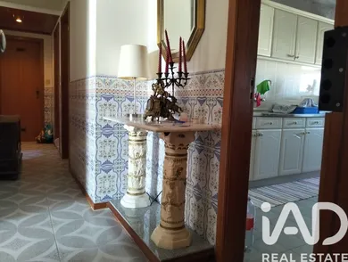 Apartamento T3 em Camarate